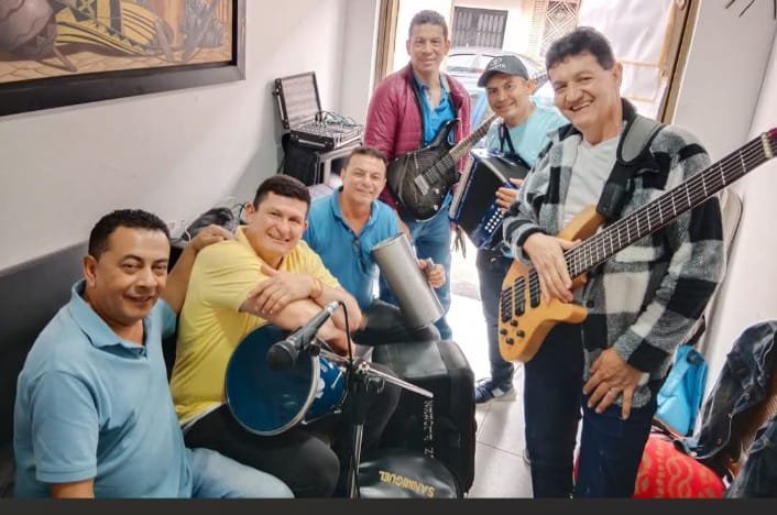 Presentación en vivo del grupo Sanmiguel